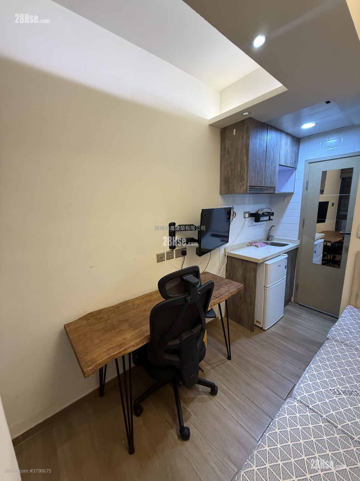 旺角大楼 租盘 开放式间隔 , 1 浴室 150 平方尺