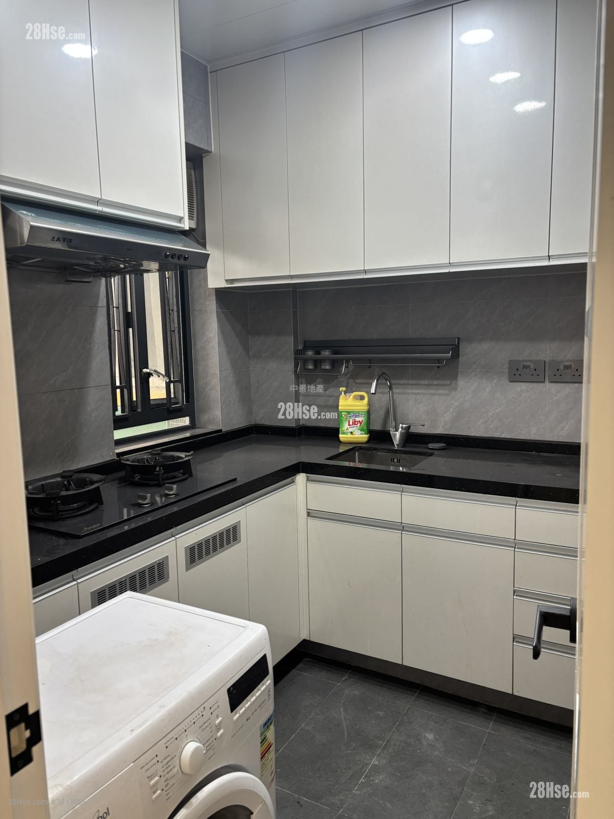 Wan Tin Building Rental 3 Bedrooms , 2 Bathrooms 734 ft²