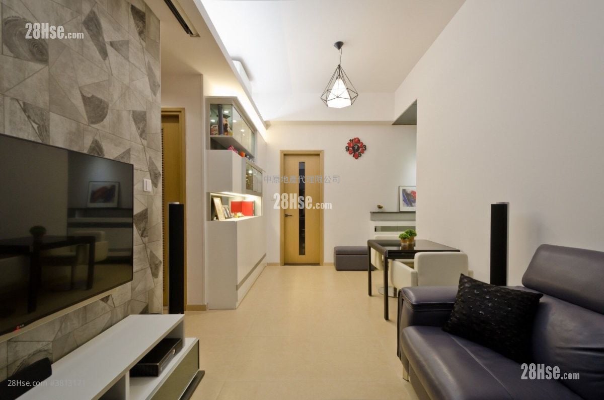 The Woodsville Sell 2 Bedrooms , 1 Bathroom 542 ft²