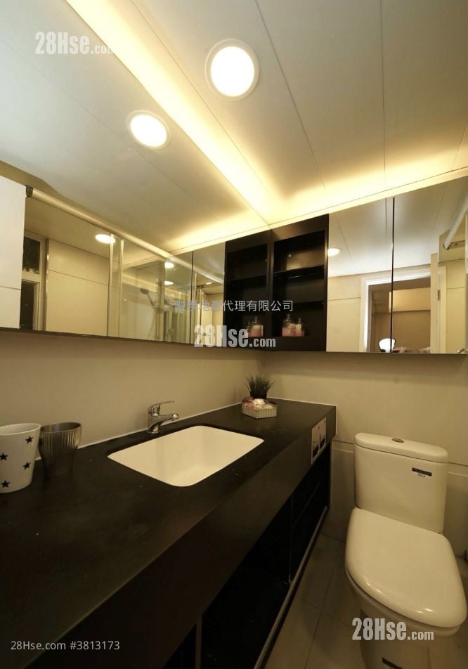 Paterson Building Sell 2 Bedrooms , 1 Bathroom 411 ft²