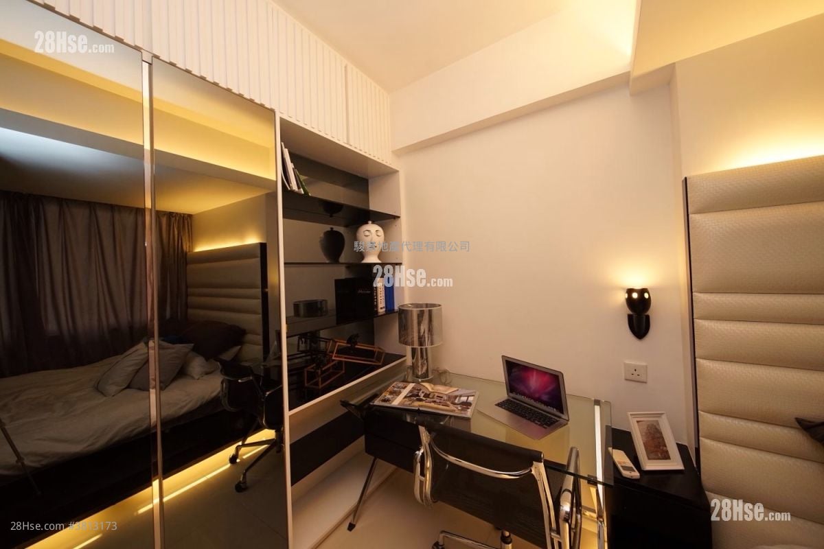 Paterson Building Sell 2 Bedrooms , 1 Bathroom 411 ft²