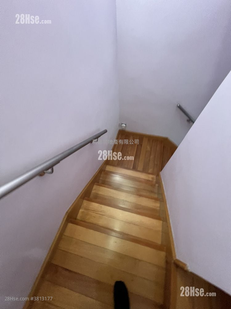 Rhine Terrace Sell 3 Bedrooms 1,206 ft²