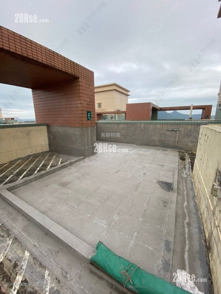 Park Central Sell 2 Bedrooms , 1 Bathroom 465 ft²