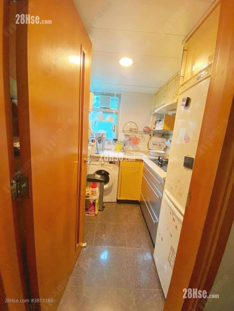 Park Central Sell 2 Bedrooms , 1 Bathroom 465 ft²