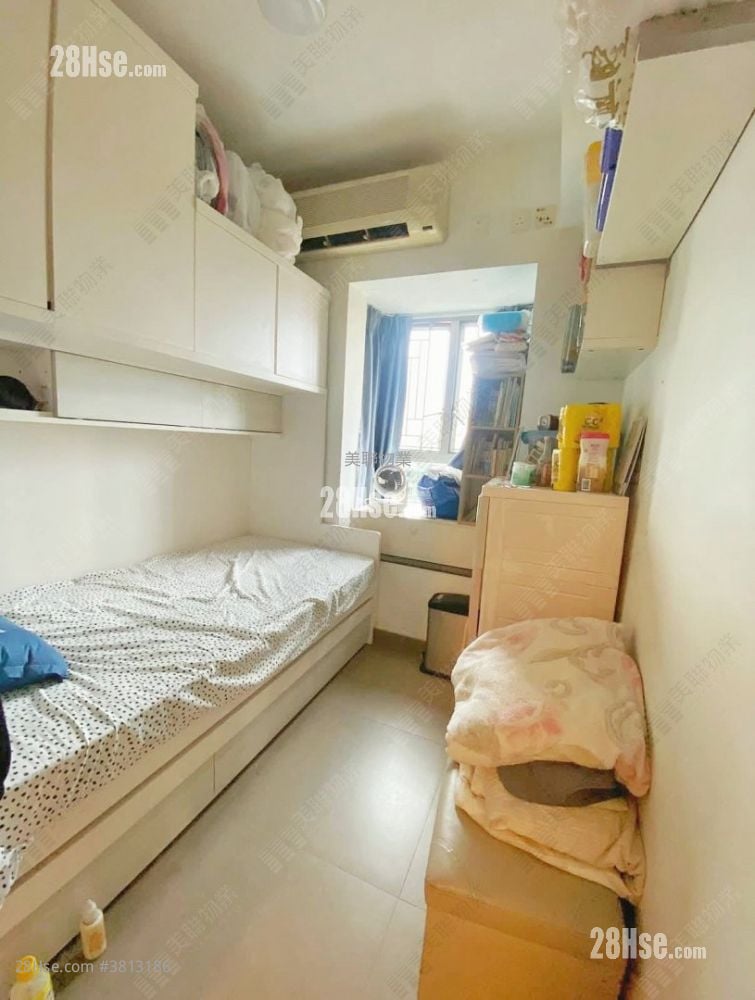 Park Central Sell 2 Bedrooms , 1 Bathroom 465 ft²