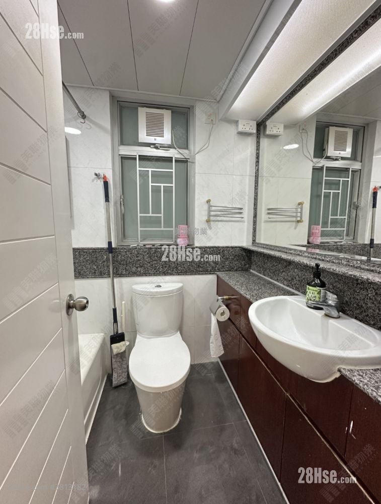 Summit Terrace Sell 2 Bedrooms , 1 Bathroom 450 ft²