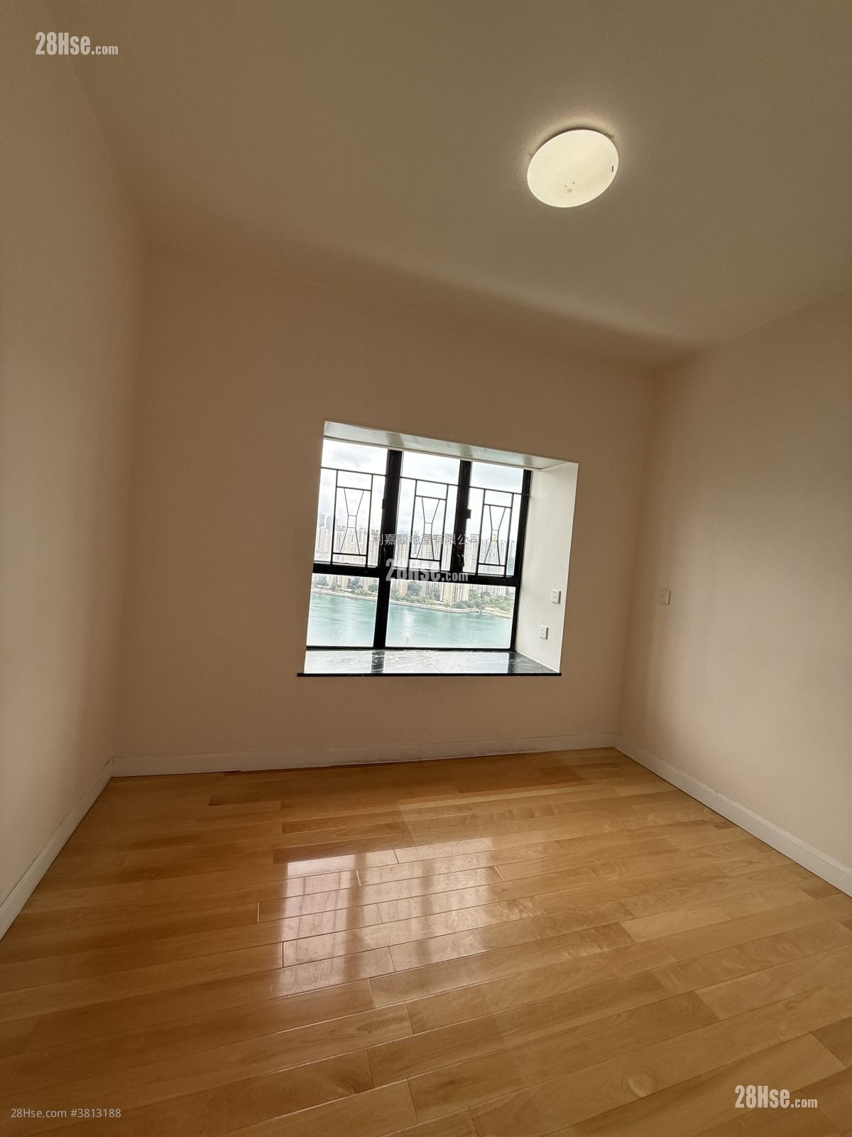 Bayview Garden Sell 3 Bedrooms , 2 Bathrooms 708 ft²