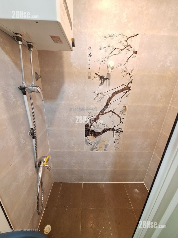 Tsuen Wan Centre Sell 1 Bedroom 324 ft²