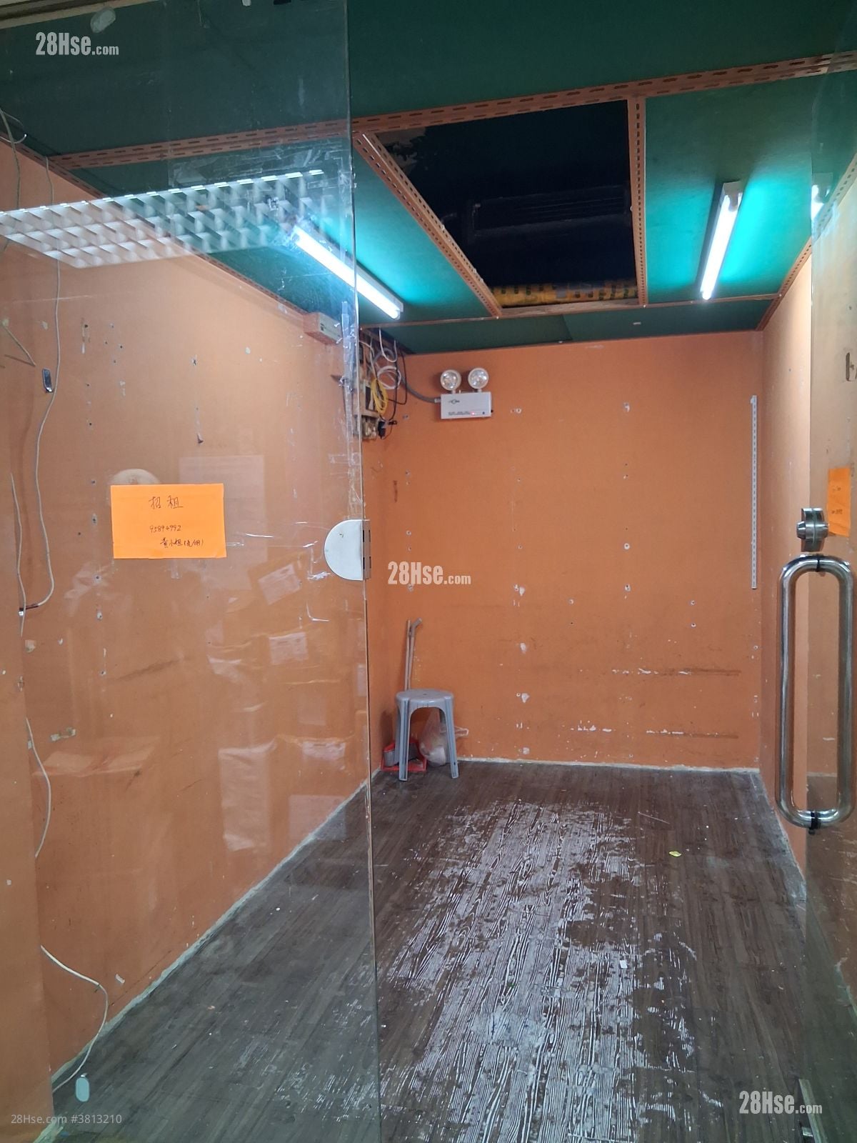 力生广场 租盘 138 平方尺