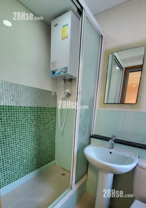 Tsuen Wan Centre Sell 2 Bedrooms 324 ft²