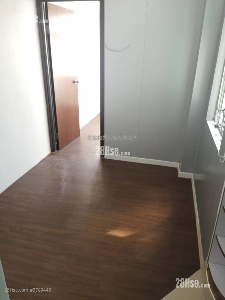 德泰大厦 租盘 1 房 , 1 浴室 180 平方尺