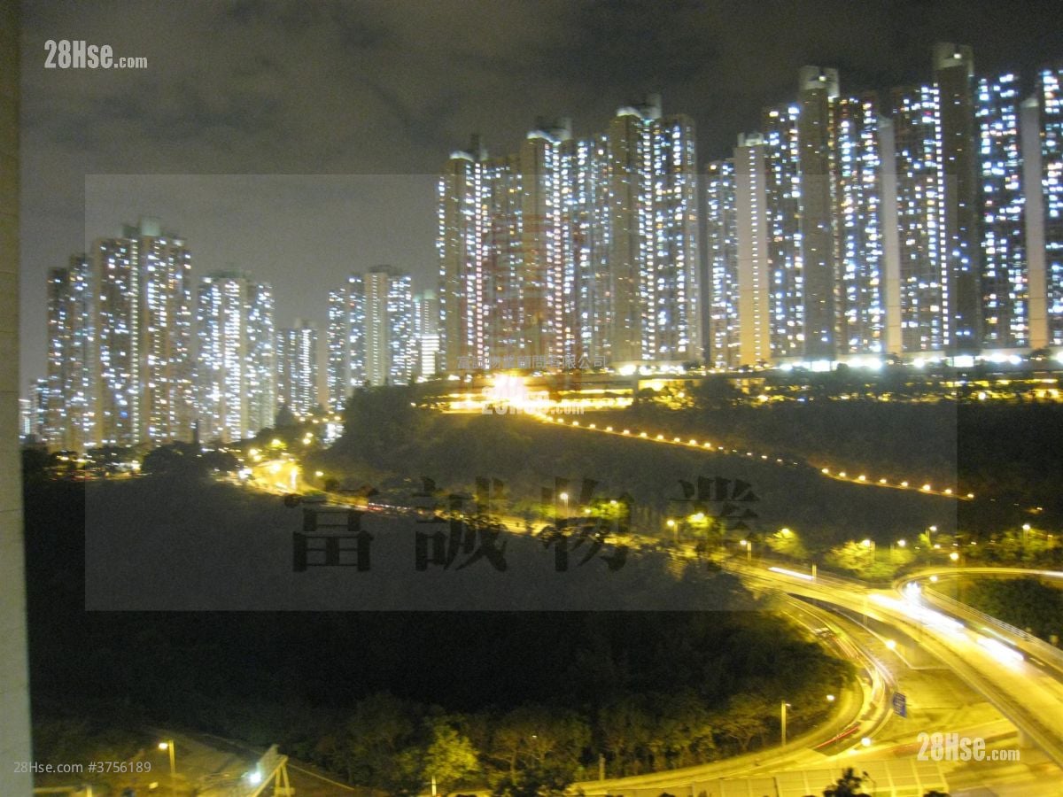 Hong Wah Court Sell 2 Bedrooms , 1 Bathroom 380 ft²