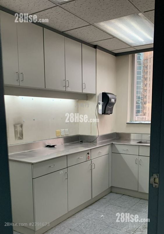 Seabright Plaza Rental 5+ Bedrooms