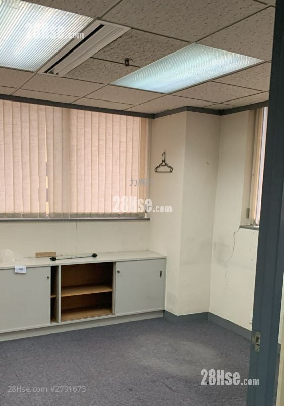 Seabright Plaza Rental 5+ Bedrooms