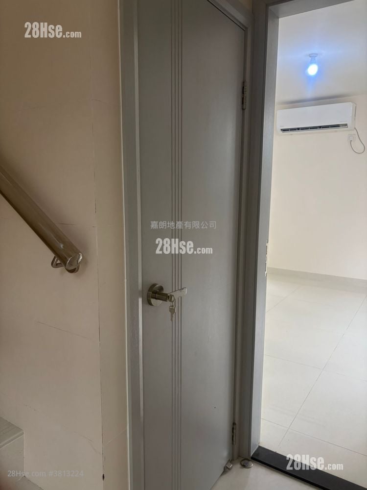 村屋 售盘 3 房 , 1 浴室 640 平方尺