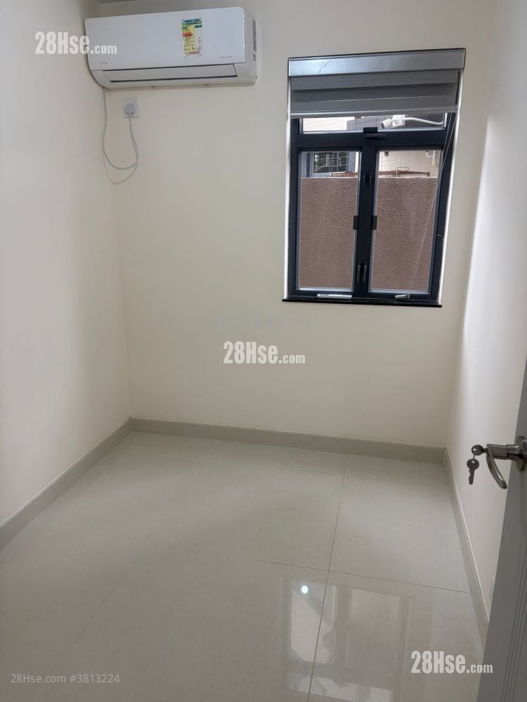 村屋 售盘 3 房 , 1 浴室 640 平方尺