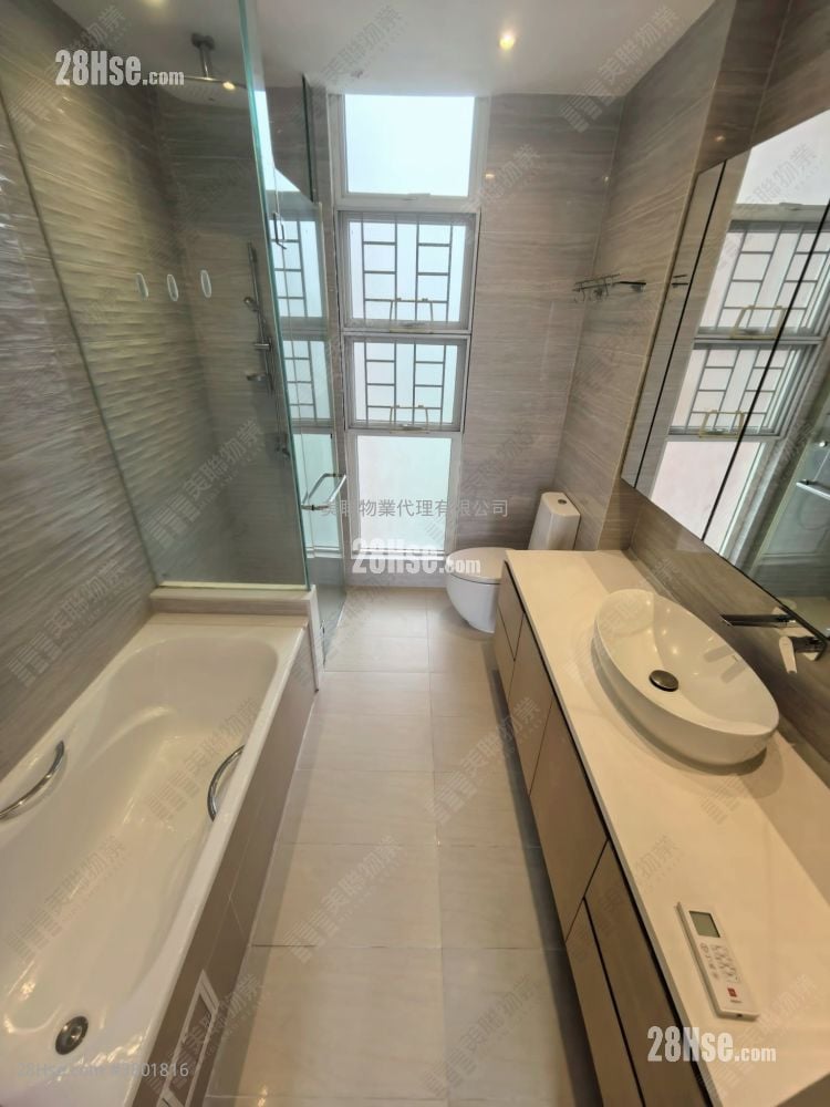 The Grandville Sell 4 Bedrooms 1,322 ft²