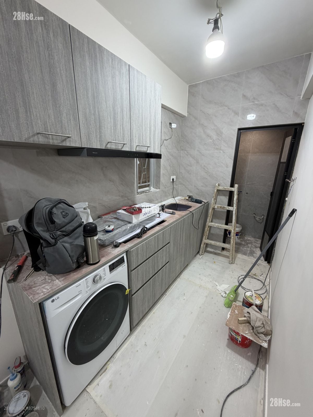 立興大樓 租盤 1 房 310 平方呎