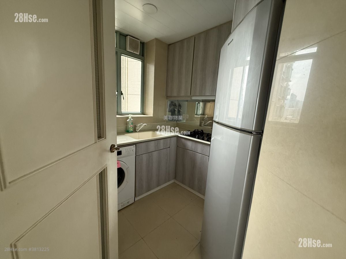 The Victoria Towers Rental 2 Bedrooms , 1 Bathroom 487 ft²