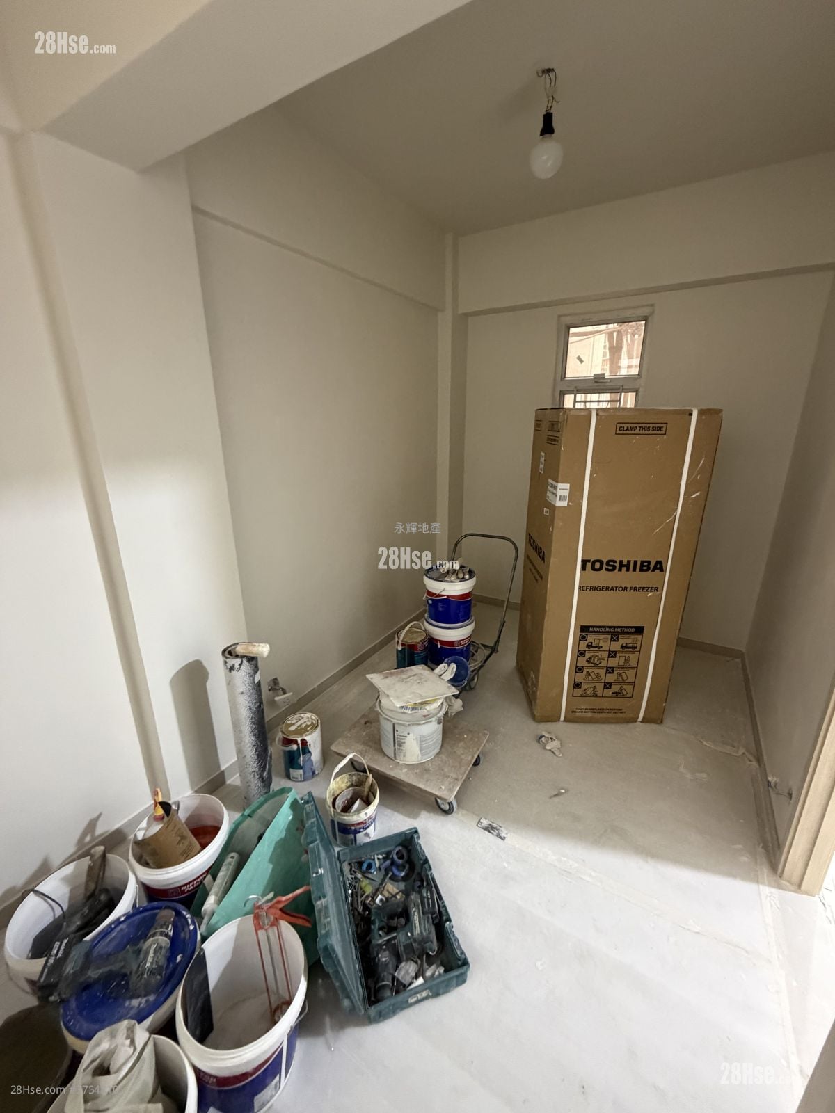 立興大樓 租盤 1 房 310 平方呎