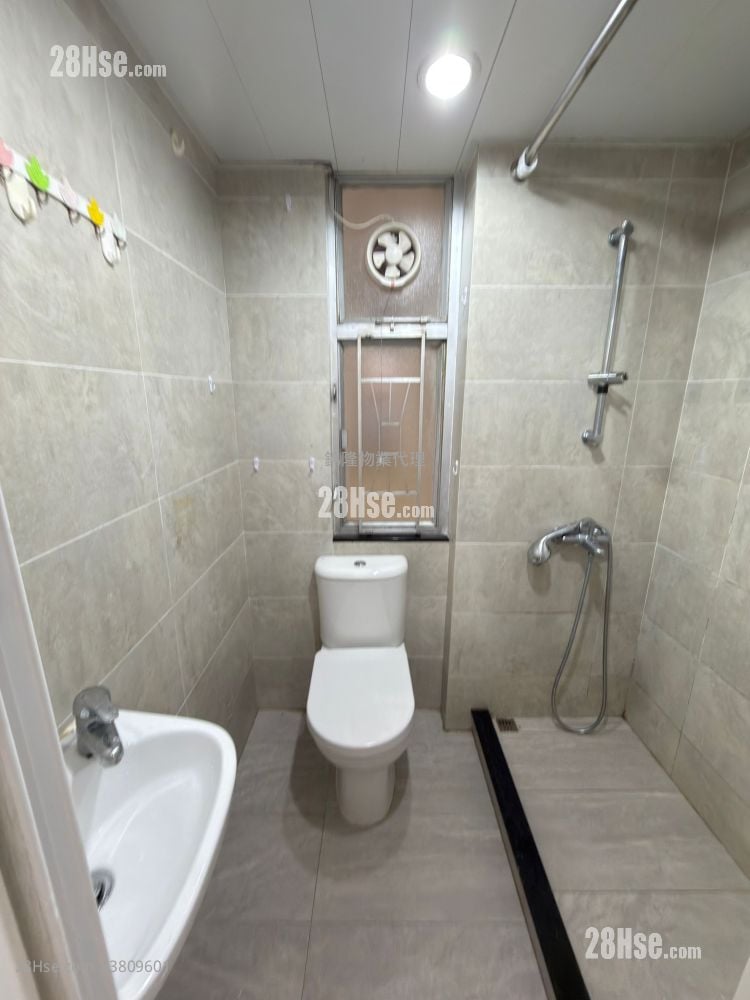 Fu Yu Court Rental 2 Bedrooms , 1 Bathroom 311 ft²