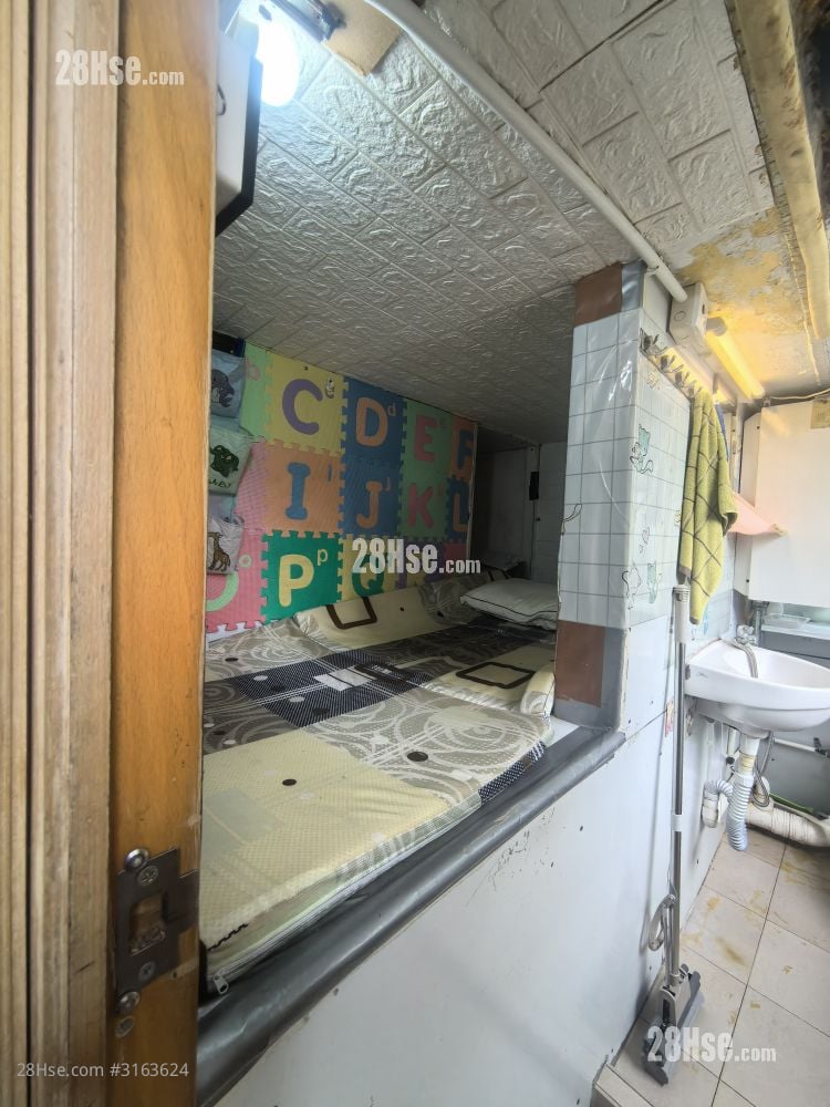 村屋 租盘 40 平方尺