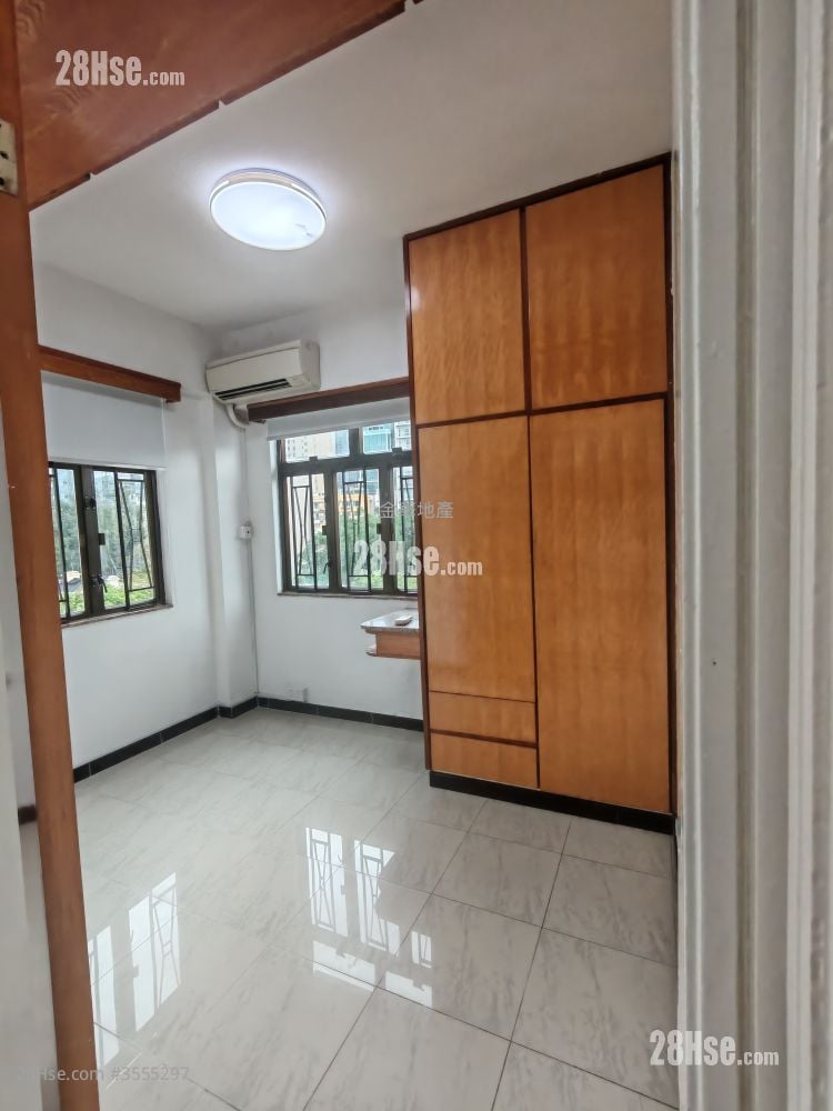 Hillwood Court Rental 2 Bedrooms , 1 Bathroom 412 ft²