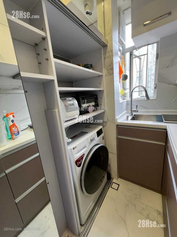 Dollar Building Sell 2 Bedrooms , 1 Bathroom 299 ft²