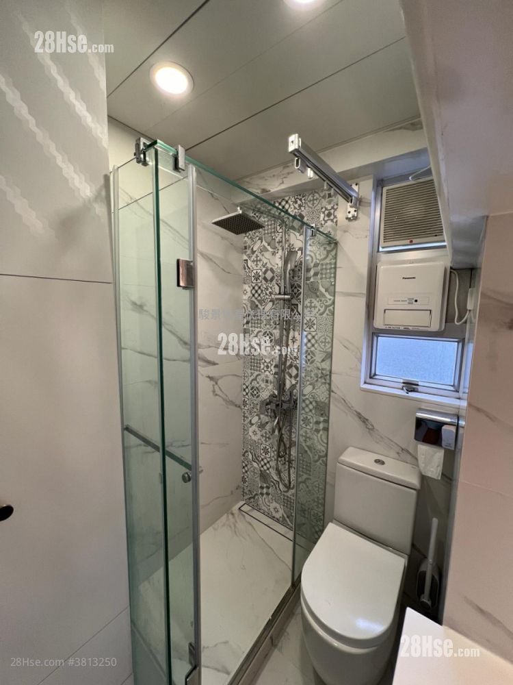 Dollar Building Sell 2 Bedrooms , 1 Bathroom 299 ft²