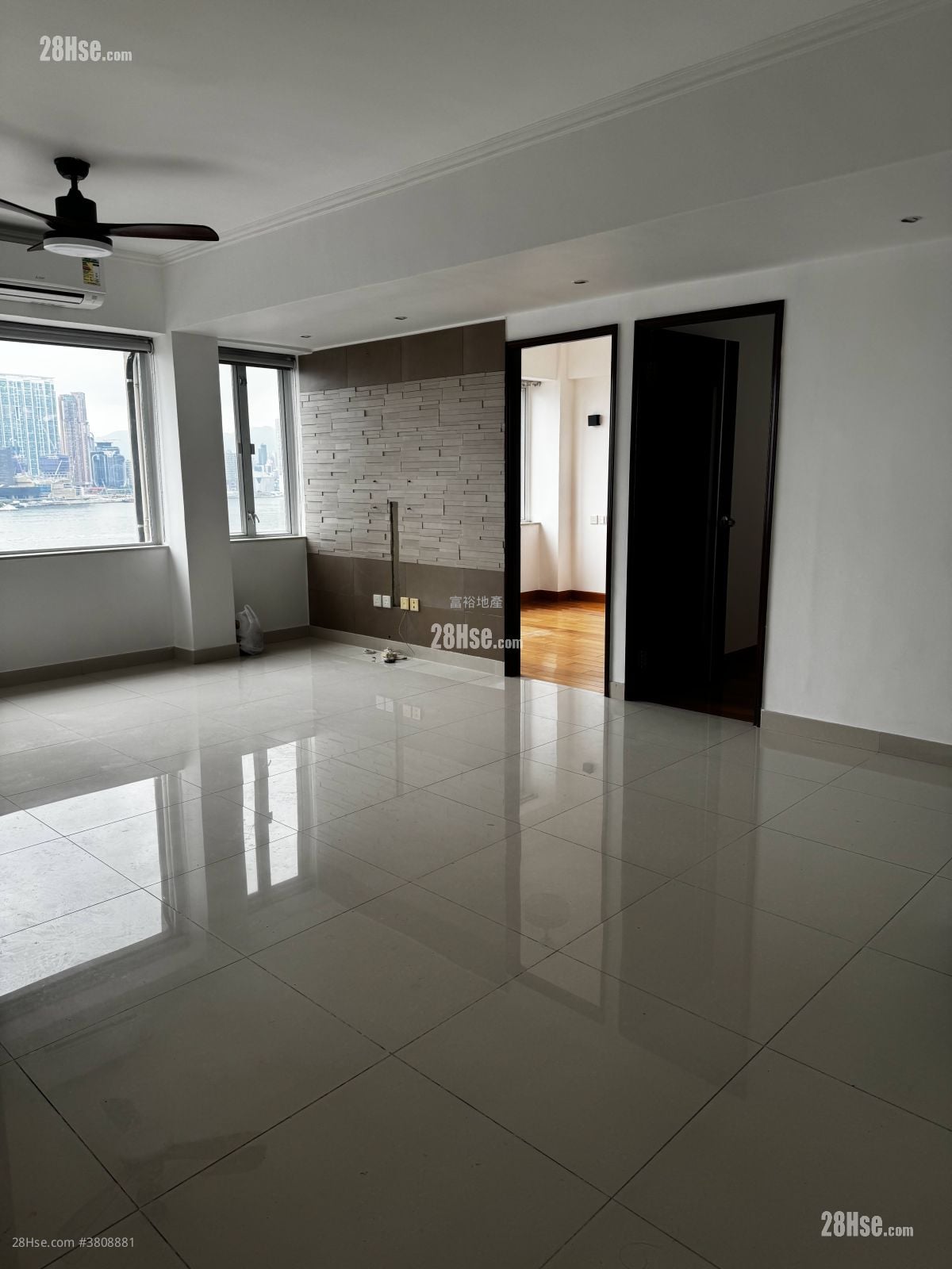 嘉安大廈 租盤 2 房 , 1 浴室 586 平方呎