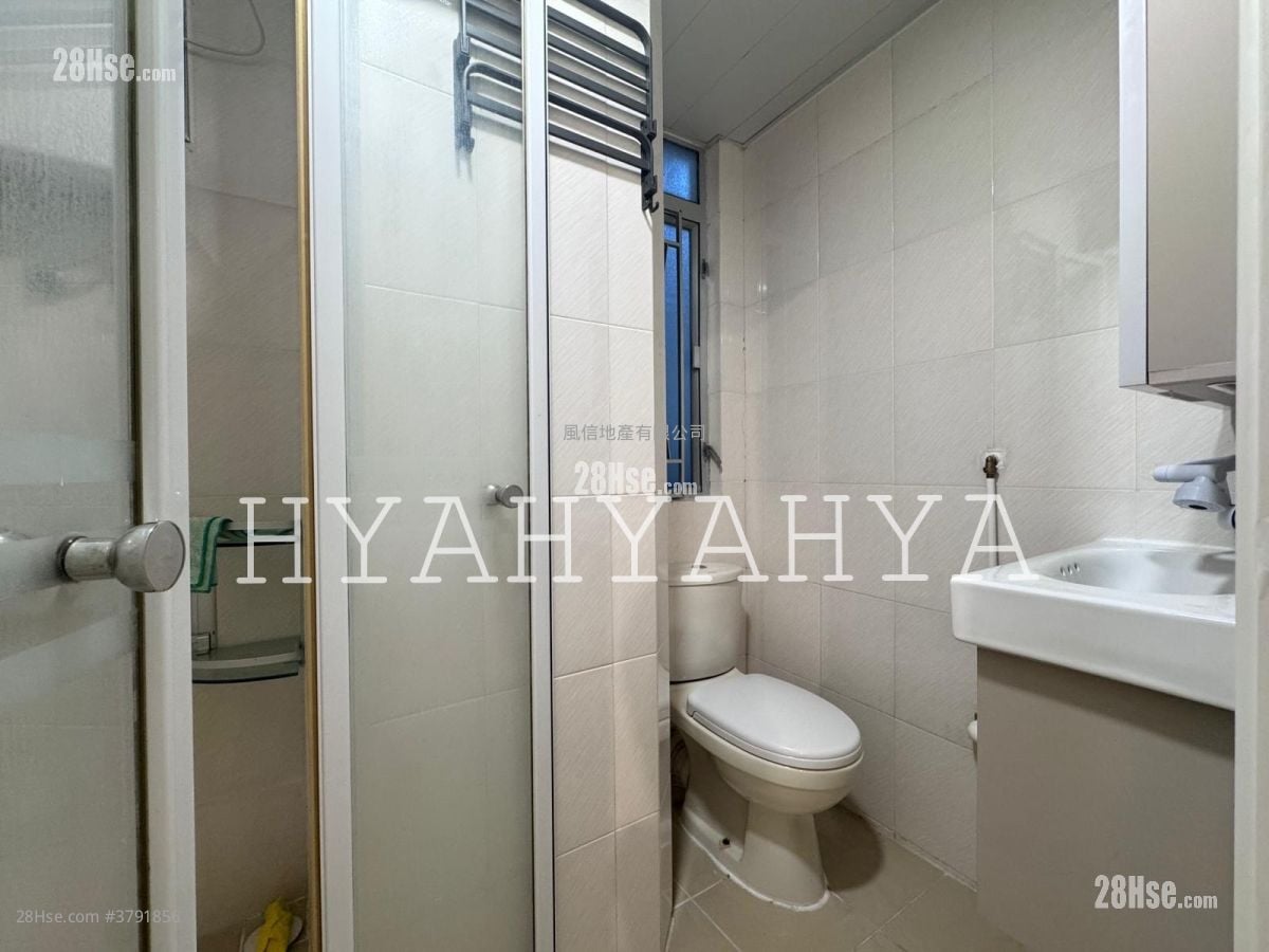 安峰大厦 租盘 2 房 , 1 浴室 427 平方尺