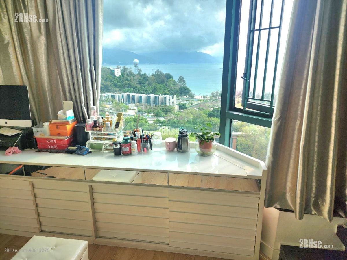 Palatial Coast Sell 3 Bedrooms , 2 Bathrooms 1,212 ft²