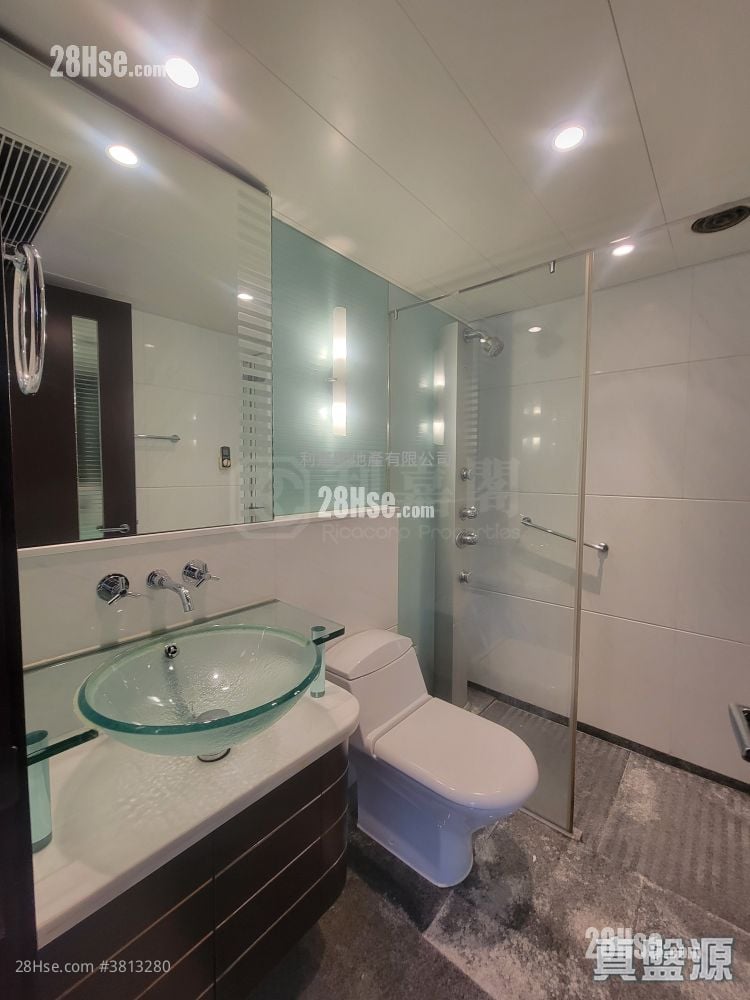 The Harbourside Sell 3 Bedrooms , 2 Bathrooms 1,088 ft²