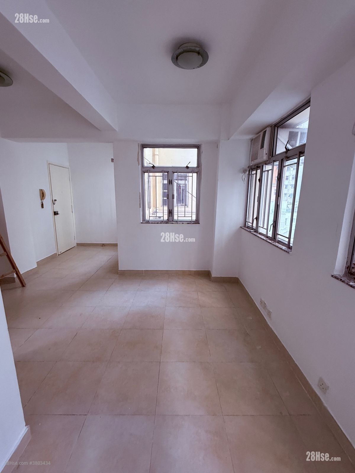 Fu Wing Court Sell Studio , 1 Bathroom 260 ft²