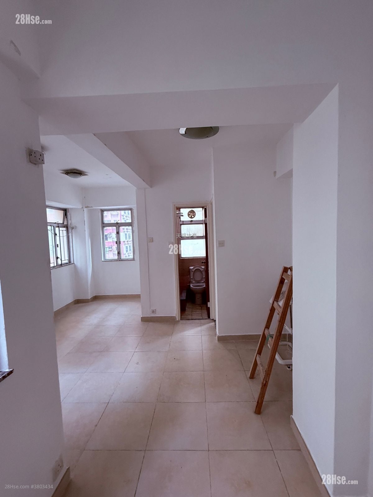 Fu Wing Court Sell Studio , 1 Bathroom 260 ft²