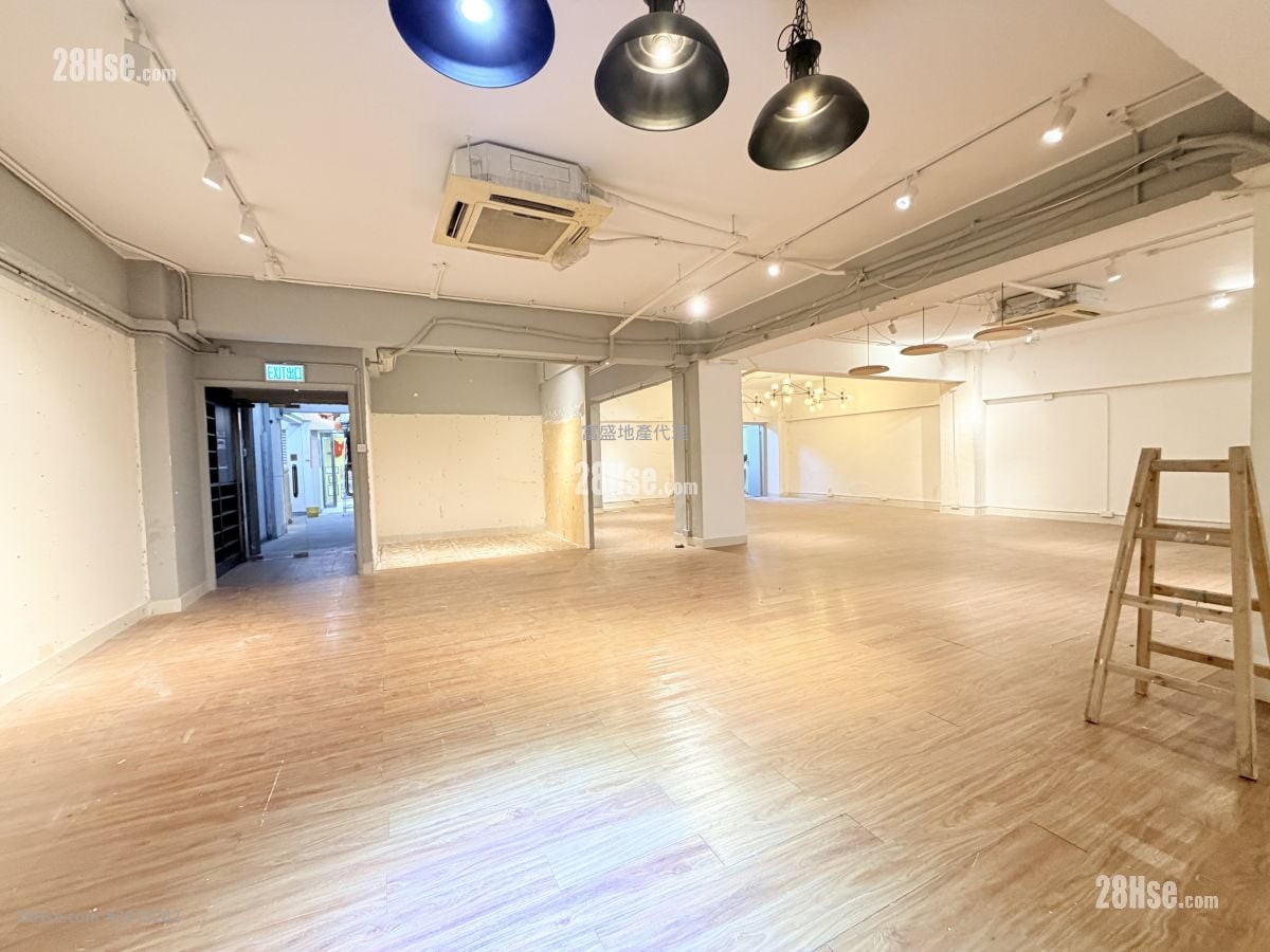 Tong Yuen Factory Building Rental 4 Toilets