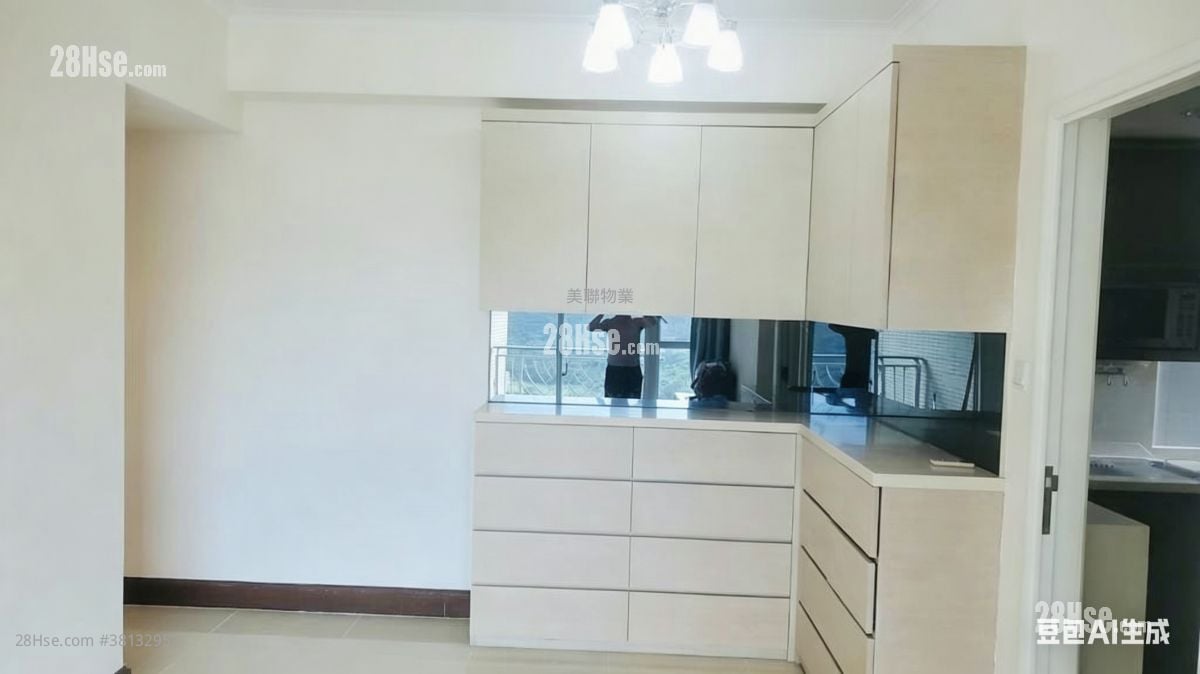 The Capitol Sell 3 Bedrooms , 2 Bathrooms 680 ft²