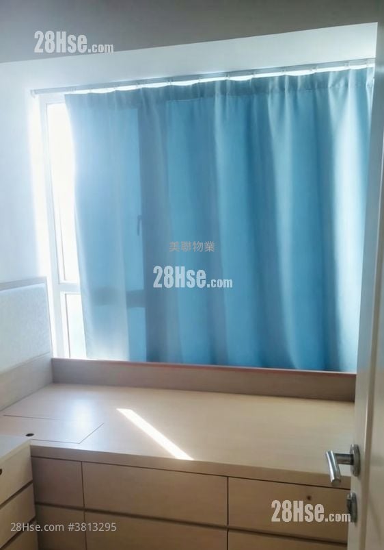 The Capitol Sell 3 Bedrooms , 2 Bathrooms 680 ft²