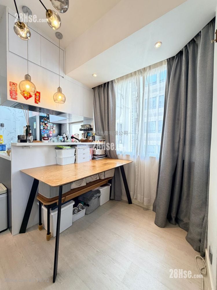 Chi Wing Court Sell 1 Bedroom , 1 Bathroom 245 ft²