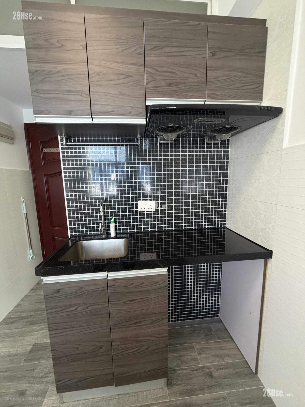 荃胜大厦 租盘 90 平方尺