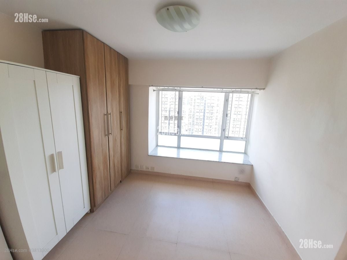 丽港城 售盘 3 房 , 2 浴室 687 平方尺