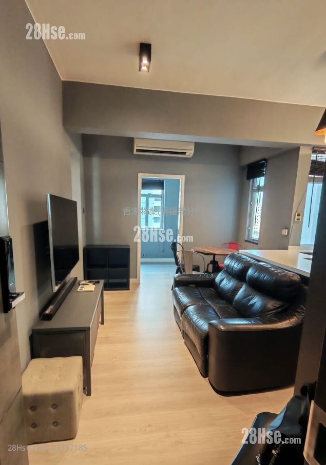 Pearl City Mansion Rental 2 Bedrooms , 1 Bathroom 424 ft²