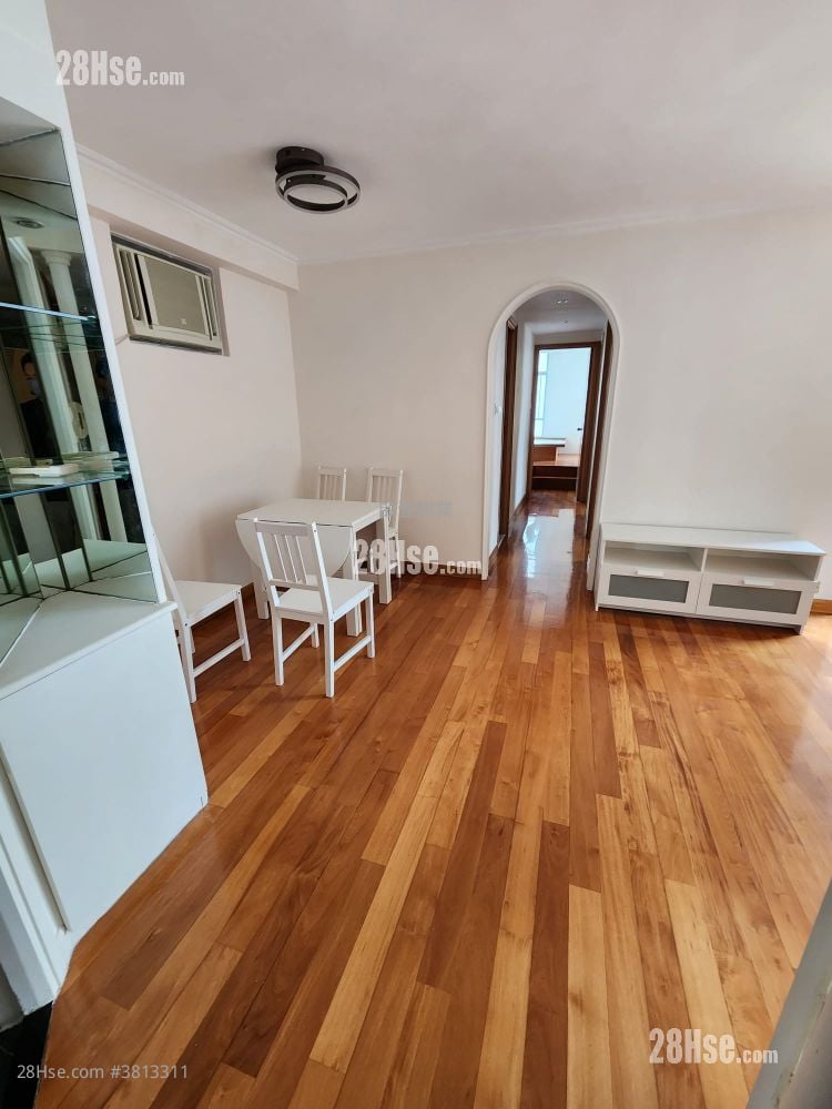 Whampoa Garden Sell 3 Bedrooms , 2 Bathrooms 639 ft²