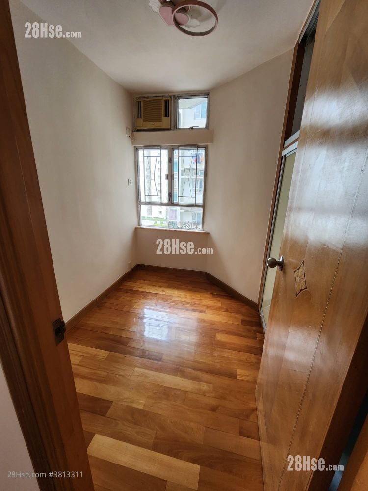 Whampoa Garden Sell 3 Bedrooms , 2 Bathrooms 639 ft²