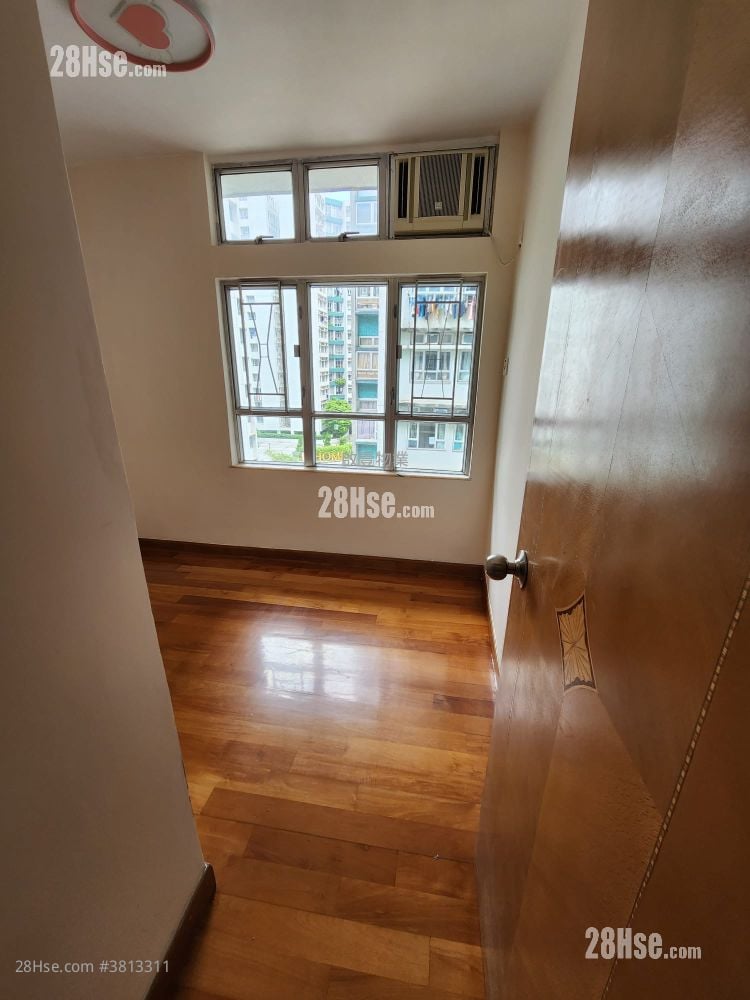 Whampoa Garden Sell 3 Bedrooms , 2 Bathrooms 639 ft²