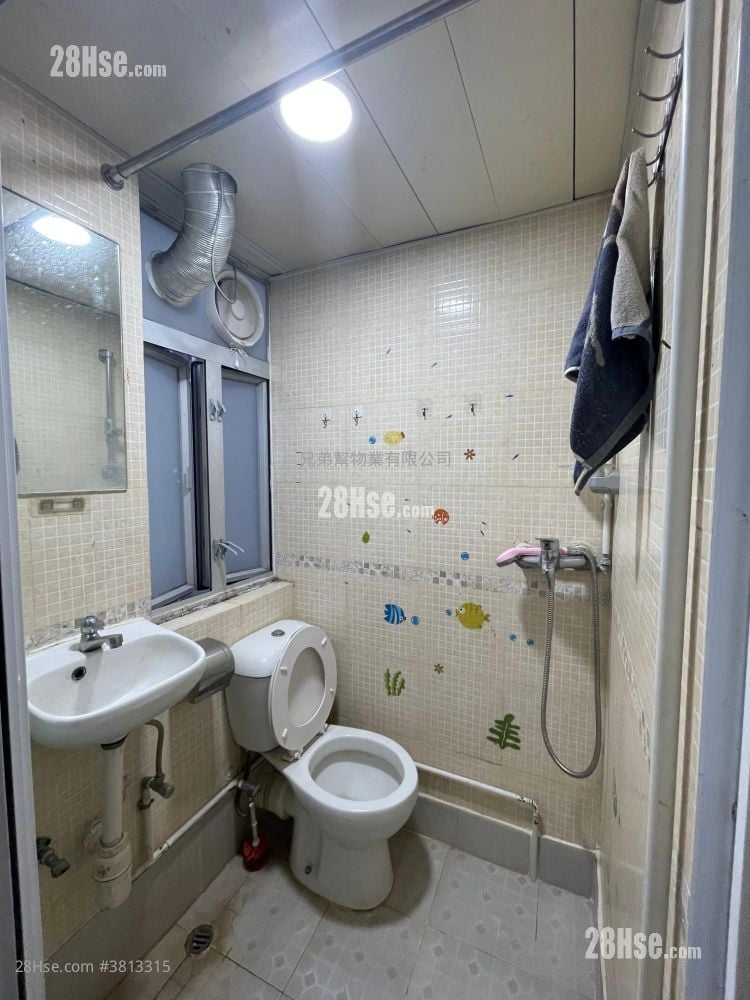 Ka On Building Rental Studio , 1 Bathroom 100 ft²