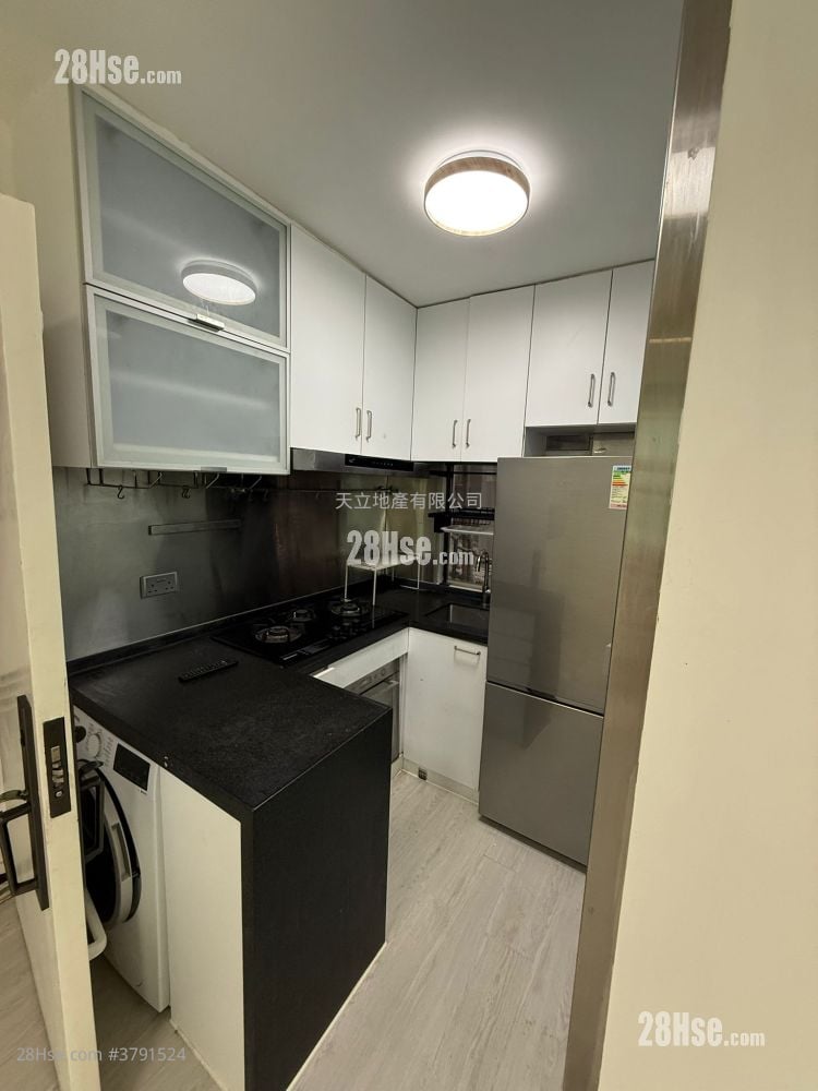 Midland Centre Rental 1 Bedroom , 1 Bathroom 336 ft²