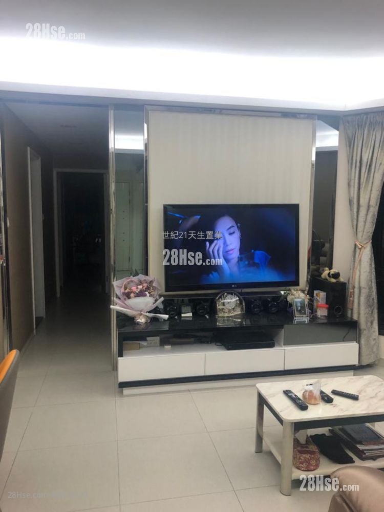 Verdant Villa Sell 3 Bedrooms , 1 Bathroom 825 ft²