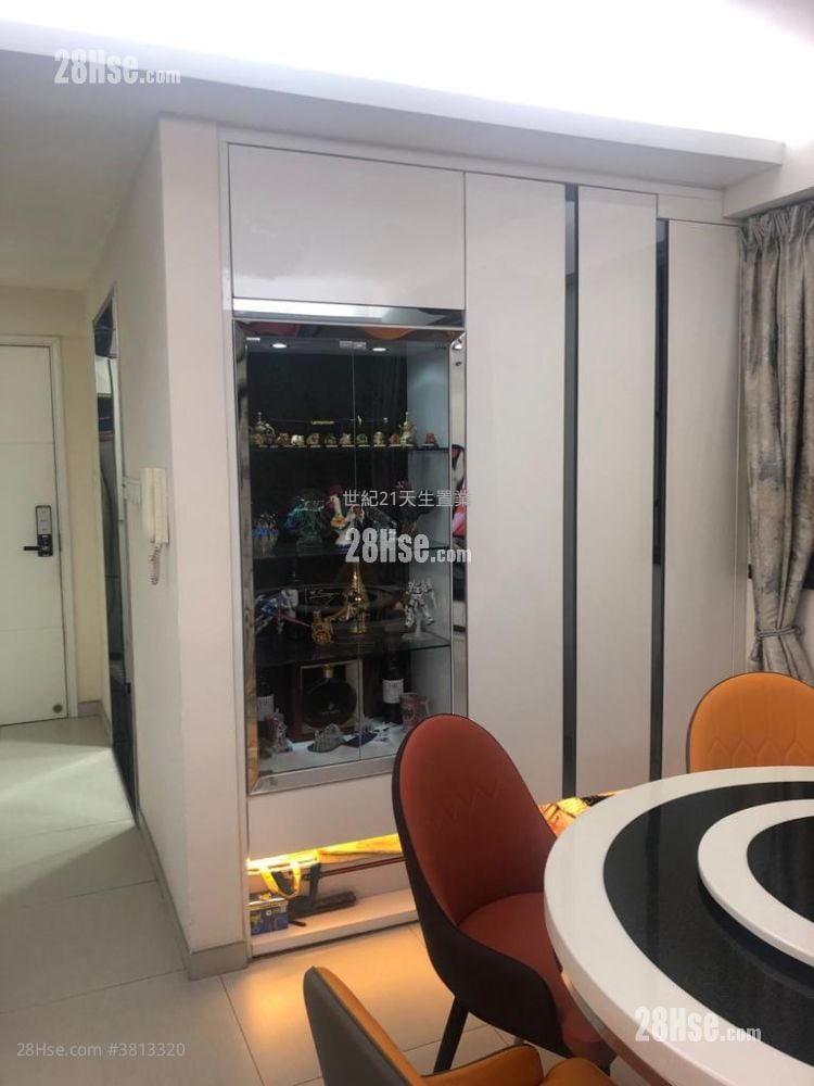 Verdant Villa Sell 3 Bedrooms , 1 Bathroom 825 ft²