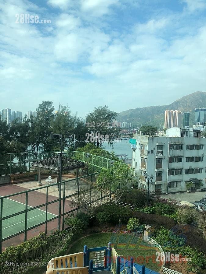 Verdant Villa Sell 3 Bedrooms , 1 Bathroom 825 ft²